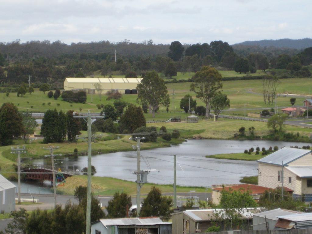 Waratah Falls Holiday Unit Exterior photo